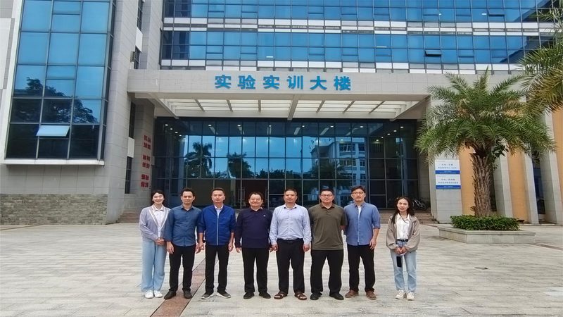 电阻与电容：揭秘电子电路中的关键元件